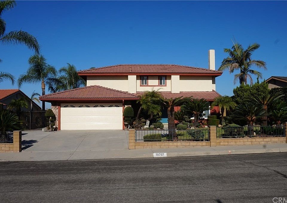 1st image of 19707 Vista Hermosa Dr