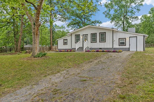 1001 Helms Pl Photo 1