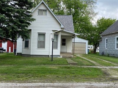 519 S Pine St, Nokomis, IL, 62075