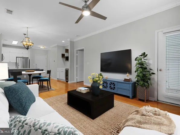 12000 Market St APT 145, Reston, VA 20190