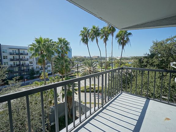 3rd image of 201 W Laurel St APT 512