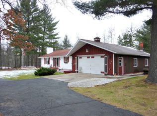 1872 N Lake Rd, Florence, WI 54121