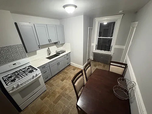 54 Nelson Ave Photo 1