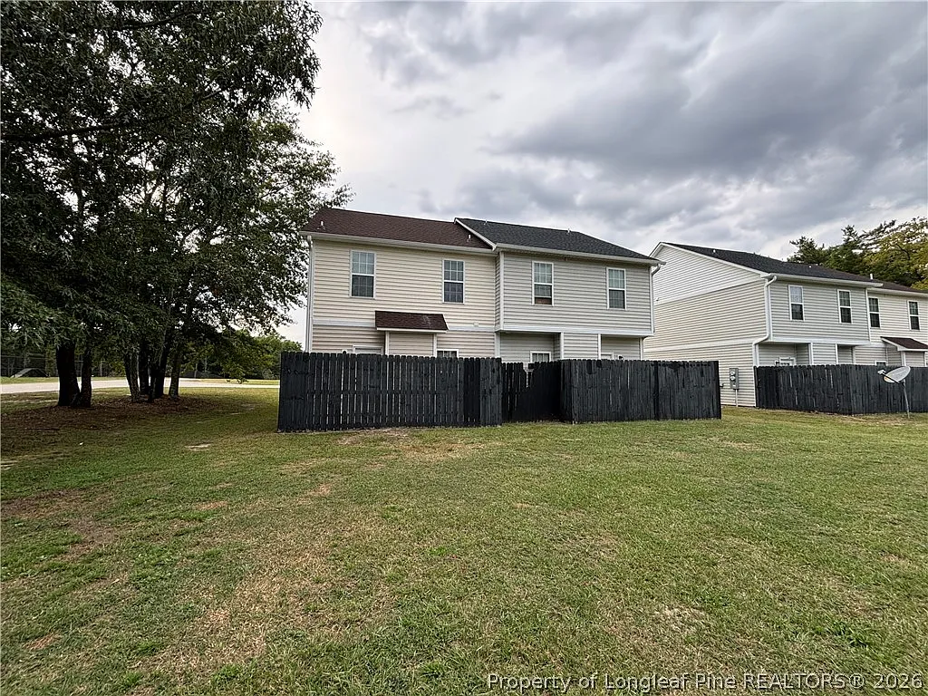 3 bed, 2.5 bath, 1150 sqft, $1,450 — Photo 2