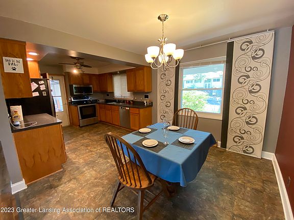 3rd image of 2506 Belaire Dr
