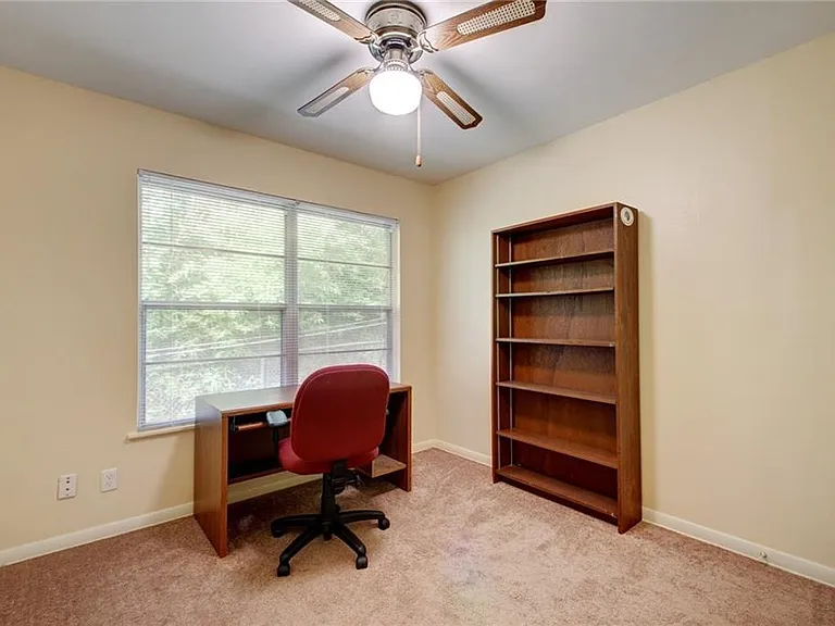 607 Bellevue Pl #B — Photo 15