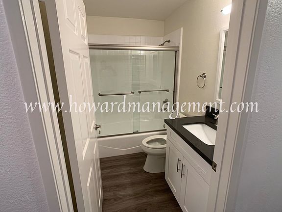 4th image of 8815 Cynthia St #105