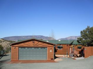 112 E Last Rd, Capitan, NM 88316