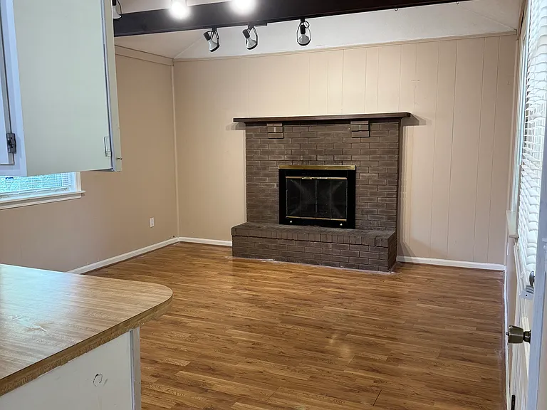 6526 Manassas Dr — Photo 6