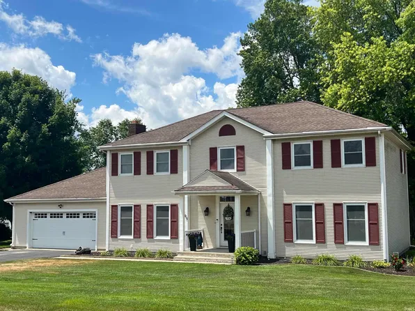 803 Lakeview Dr, Logansport, IN 46947