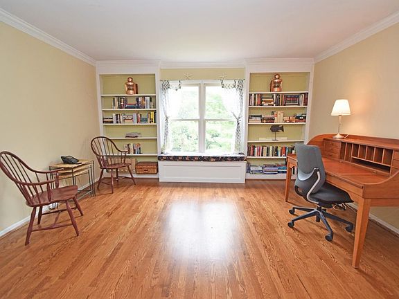 4th image of 2287 N Heather Hill Blvd