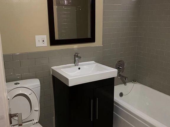 5th image of 1886 Market St #3