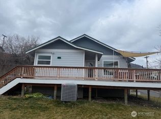 1822 Juniper St, Oroville, WA 98844