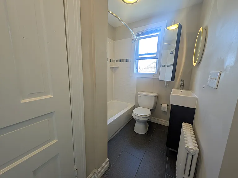 100 York St Apartments — Photo 6