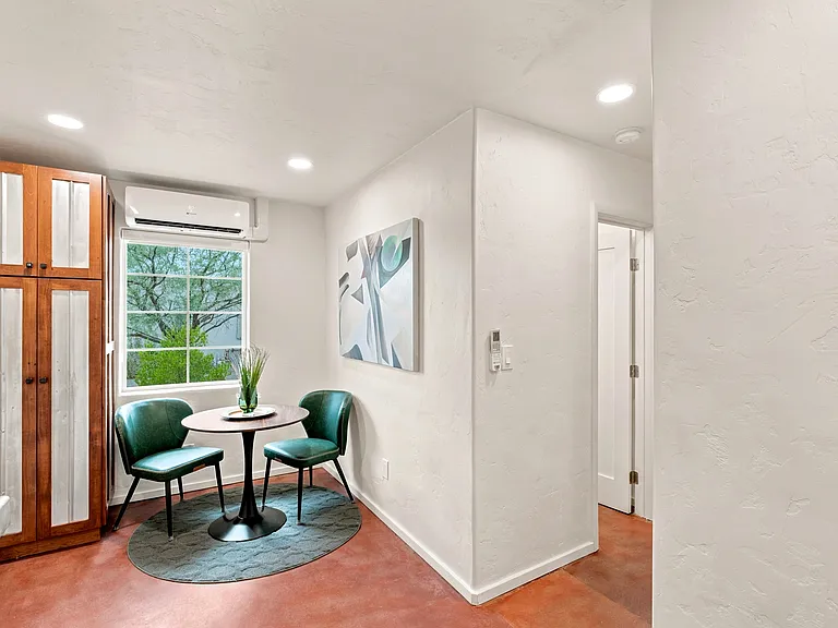 Dining Area 2