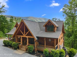 3859 Clabo Mountain Ln, Sevierville, TN 37862