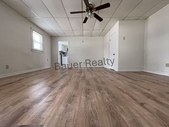 2nd image of 804 Myers Ave