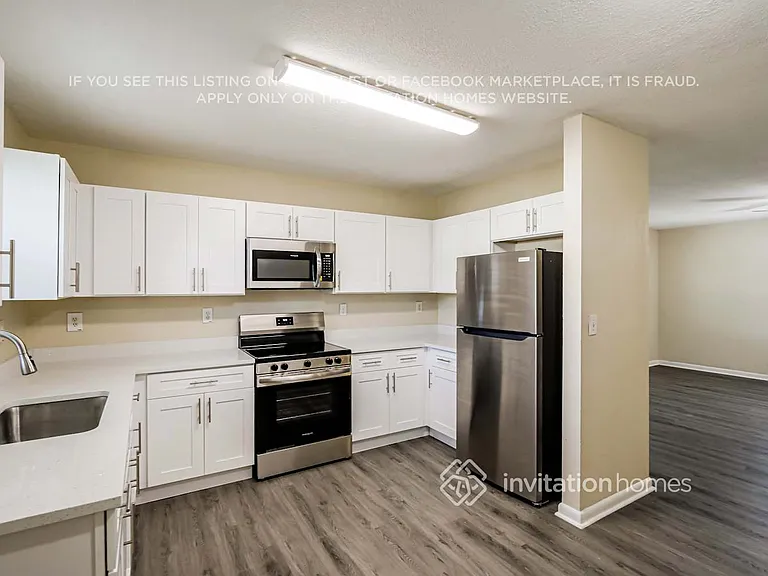 7645 NW 32nd Pl — Photo 6