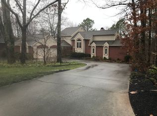10209 Loma Dr, Knoxville, TN 37922