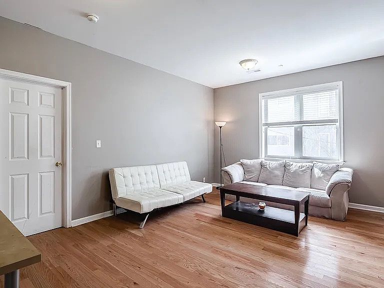 1st image of 1511 W Susquehanna Ave APT D