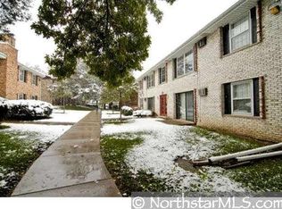 704 Old Settlers Trl, Hopkins, MN 55343