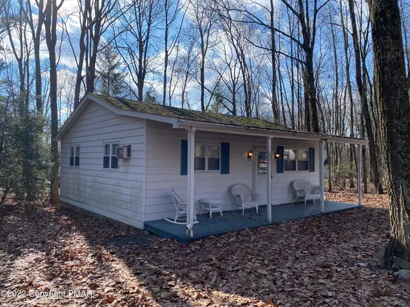 8863 Twin Lake Dr, Kunkletown, PA 18058