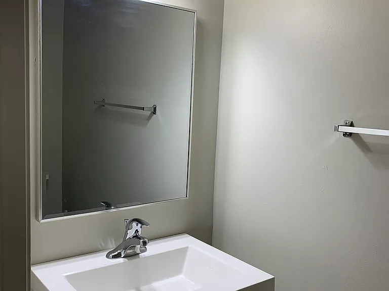 369 W Broad St — Photo 21