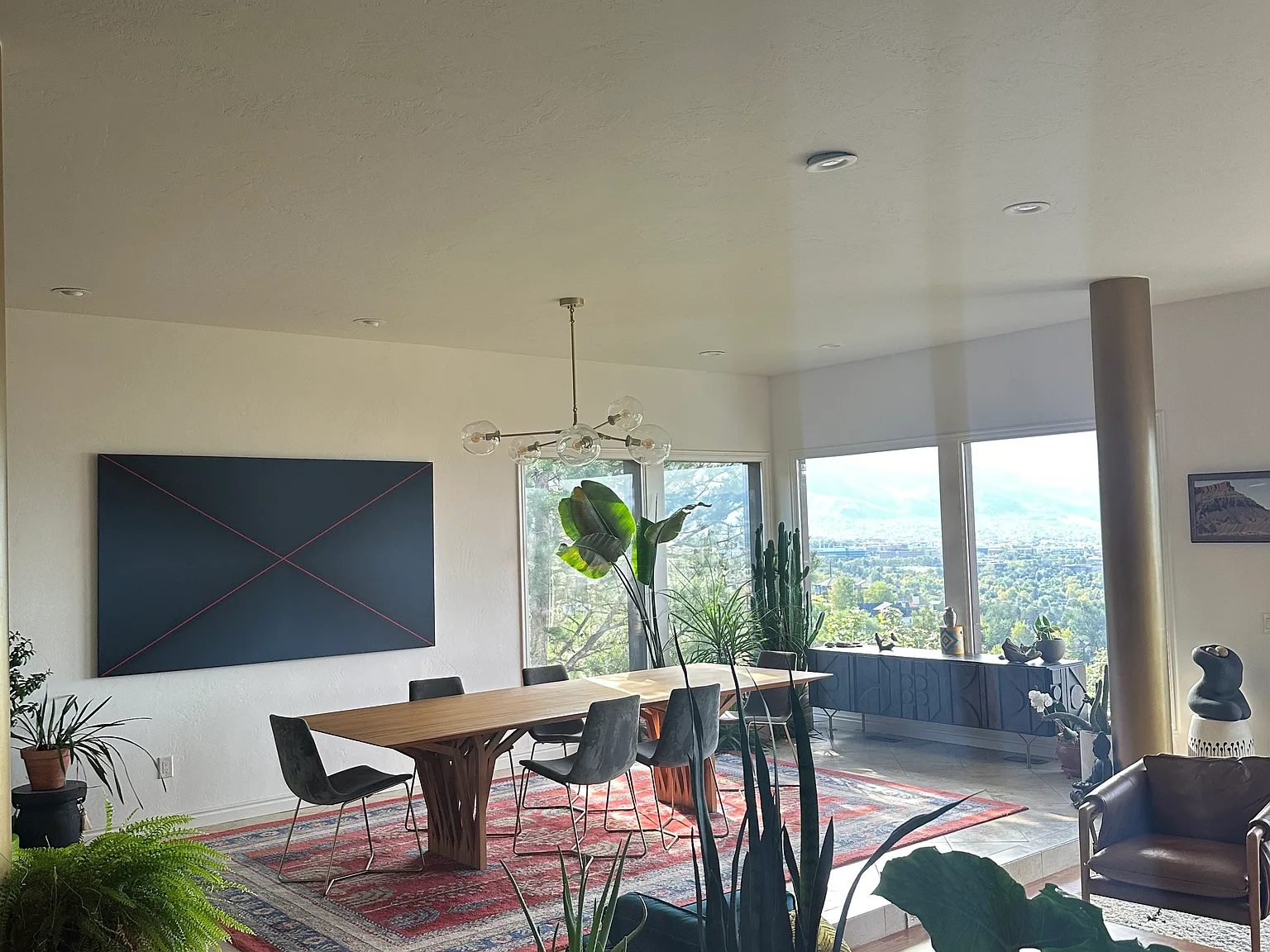 5 bed, 5800 sqft, $6,800 — Photo 1