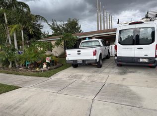 1821 SW 50th Ave, Fort Lauderdale, FL 33317