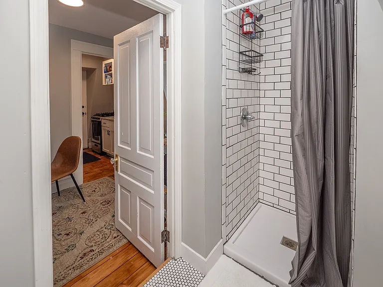 105 W Dutton St #D — Photo 7