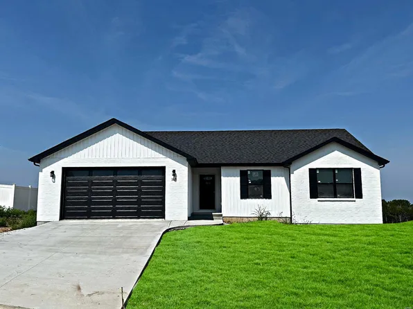307 Park Place Dr, Union, MO 63084