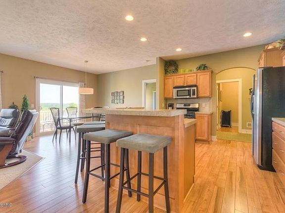 4th image of 3336 Jamesfield Dr