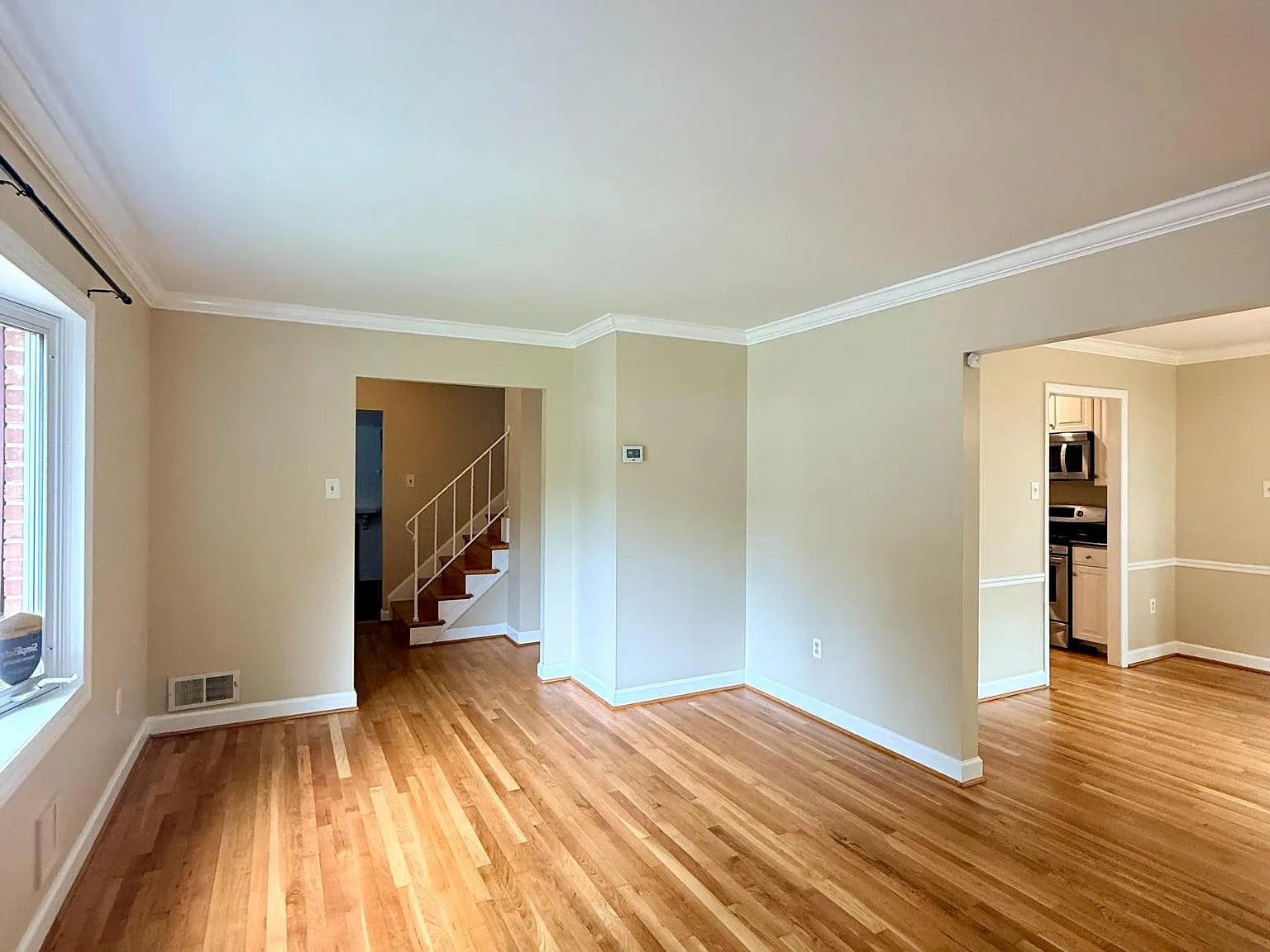 4 bed, 3.5 bath, 1902 sqft, $3,500 — Photo 4
