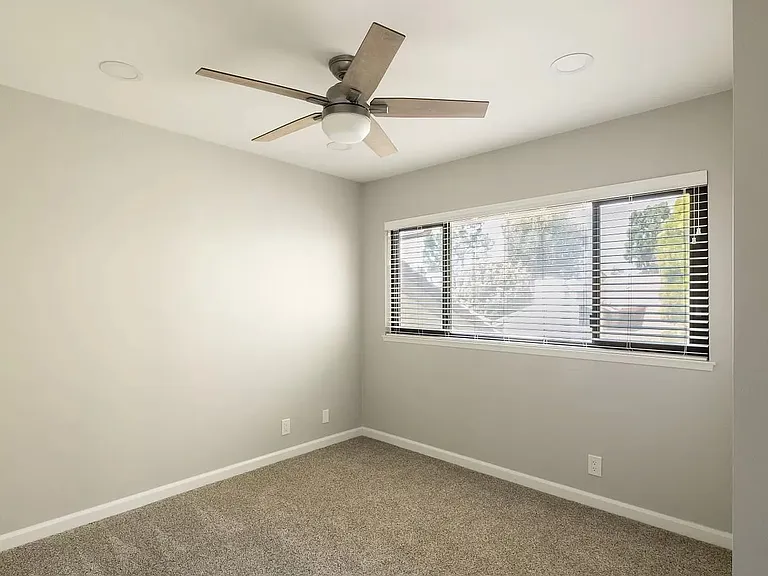 18351 Gum Tree Ln — Photo 16