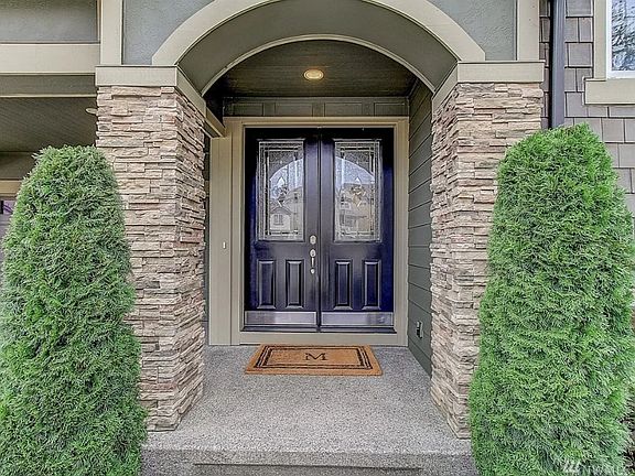2nd image of 23275 SE 34th Pl