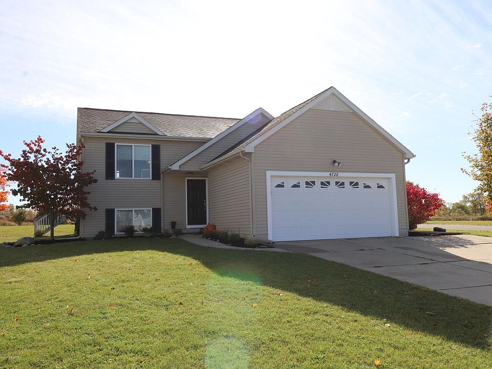 1st image of 4728 Pine Hill Dr