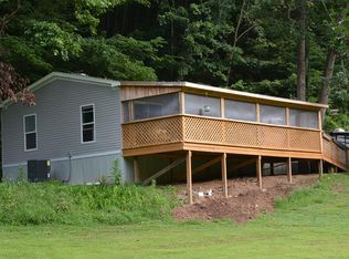 1055 Modock Hollow Rd, Celina, TN 38551