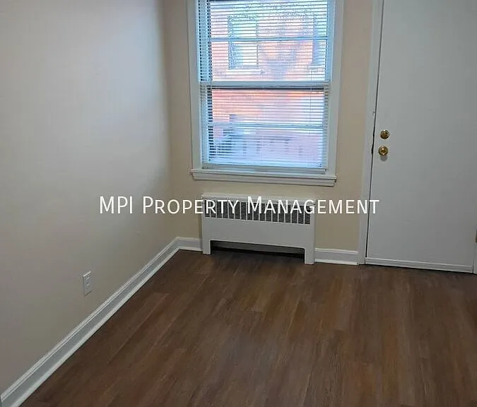 316 N 75th St #6 — Photo 3