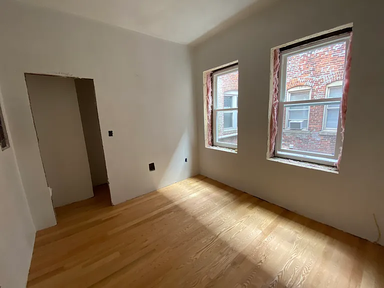 881 Huntington Ave #3 — Photo 6