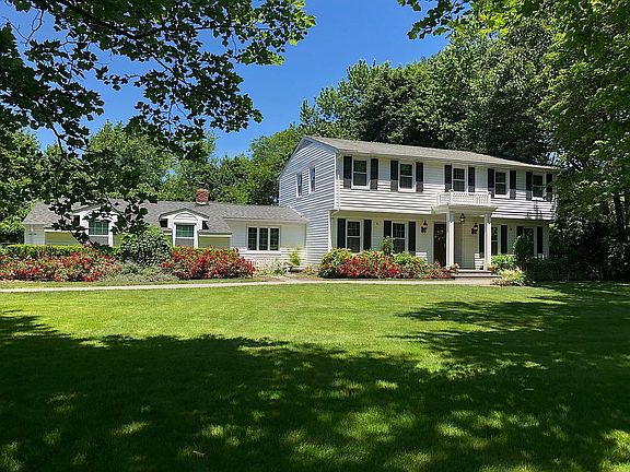 5th image of 14 Hastings Dr