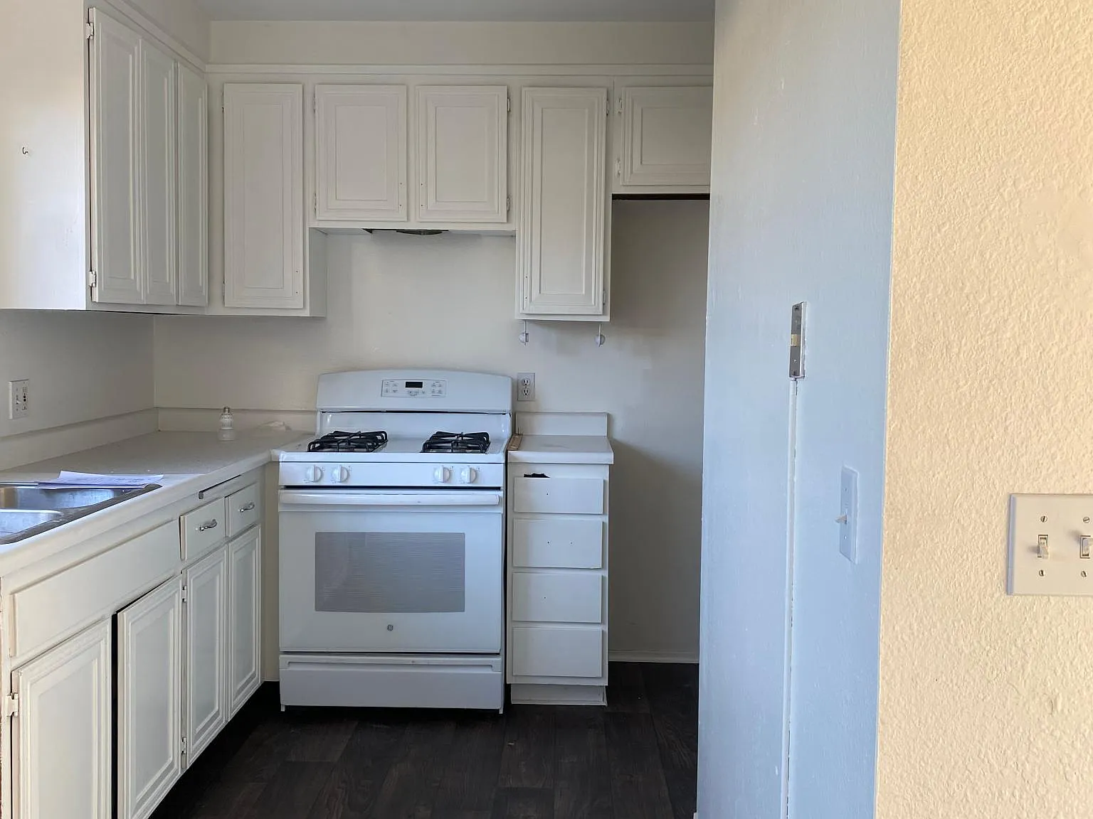 3565 Surf Pl — Photo 2