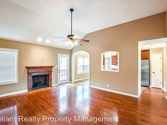 5th image of 1593 Apache Way