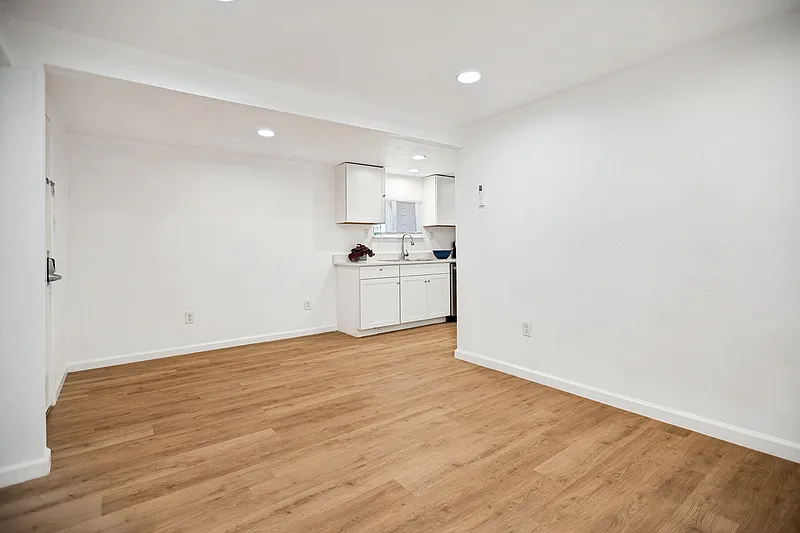 2 bed, 1.0 bath, 588 sqft, $1,445 — Photo 3