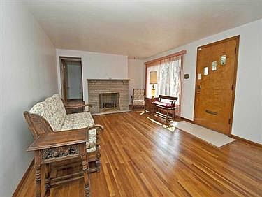 3rd image of 2429 Haymaker Rd