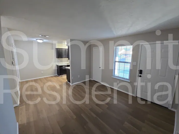 2 bed, 1.0 bath, 720 sqft, $1,295 — Photo 4
