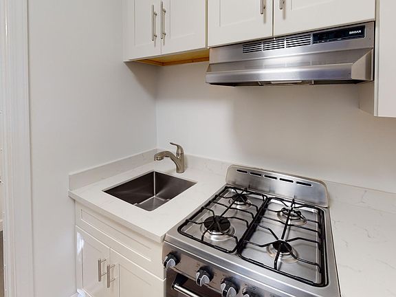4th image of 675 Ofarrell St APT 27
