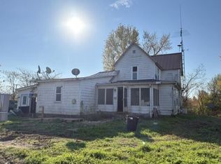 8211 S Lake Pleasant Rd, Hillsdale, MI 49242