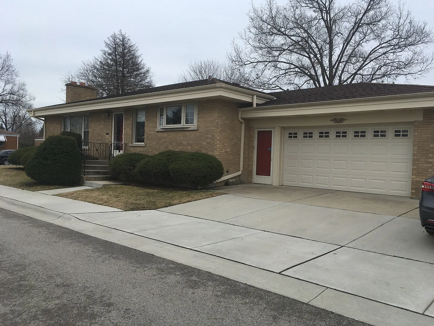 2708 Park St photo 1