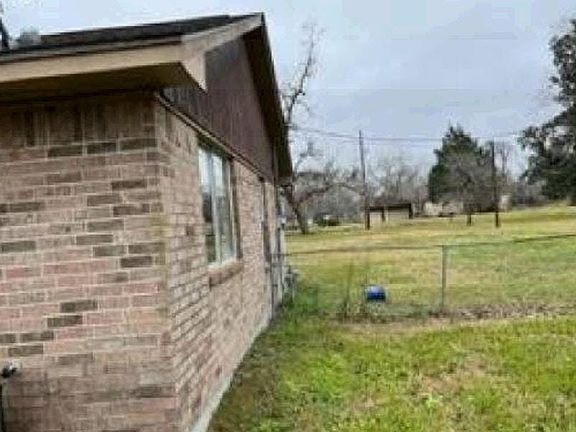 3rd image of 412 Durazno Rd