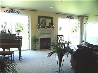 4th image of 102 Country Club Dr